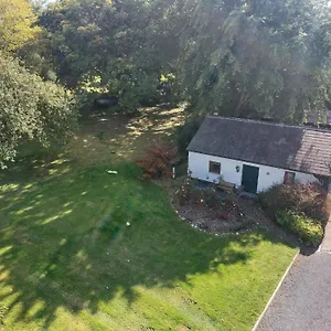 Holiday home Cosy 2 Bed Next To Fota Wildlife Park Cork