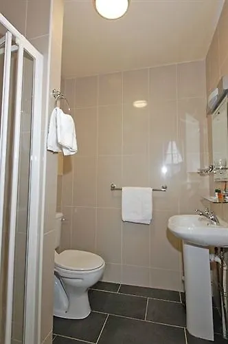 **  Maple Hotel Dublin Ireland
